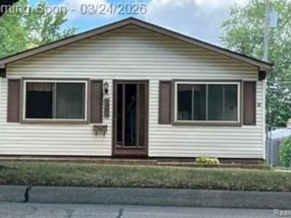 1991 Rome Avenue, Warren, MI 48091
