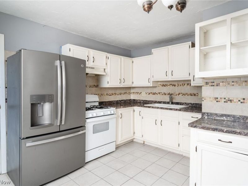 2422 North Avenue, Parma, OH 44134 Photo 11