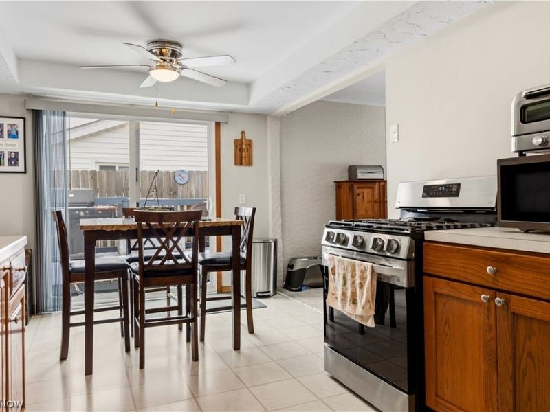 6040 Reynolds Road, Mentor on the Lake, OH 44060 Photo 11