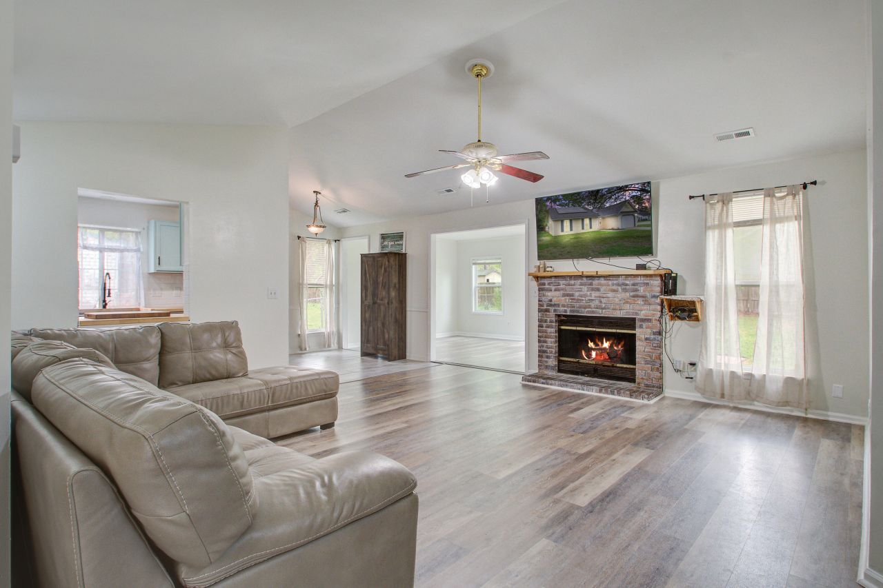 100 Tanager Street Photo 6