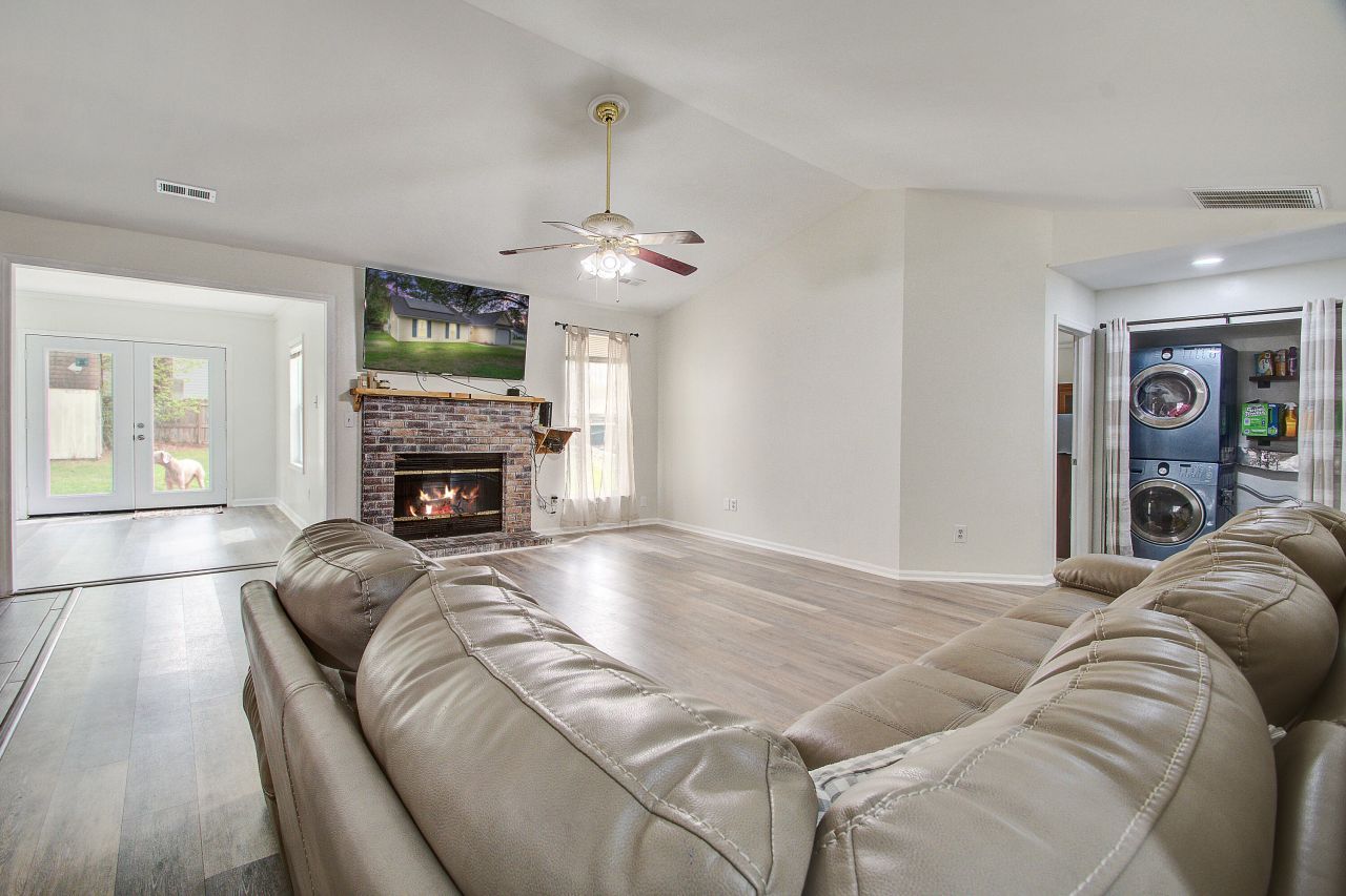 100 Tanager Street Photo 7