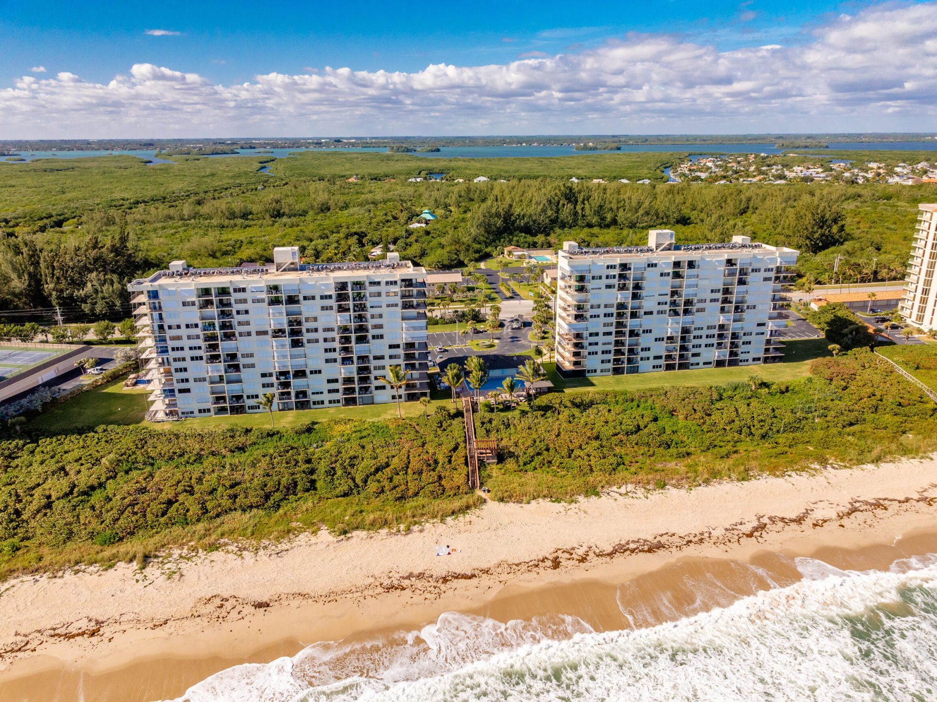 4200 N Hwy A1a, Unit 812, Hutchinson Island, FL 34949 Photo