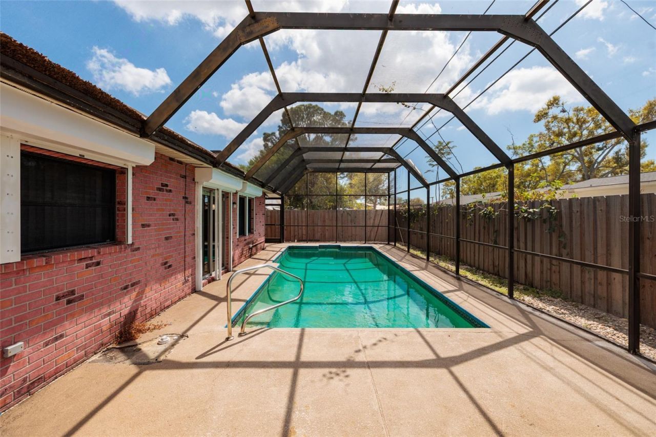 6822 21st Street N, Saint Petersburg, FL 33702 Photo