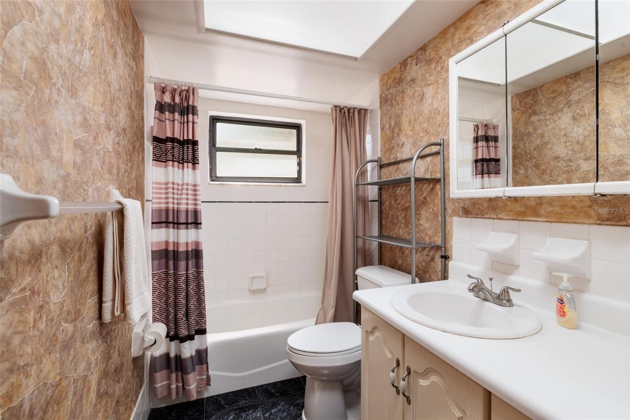 6822 21st Street N, Saint Petersburg, FL 33702 Photo