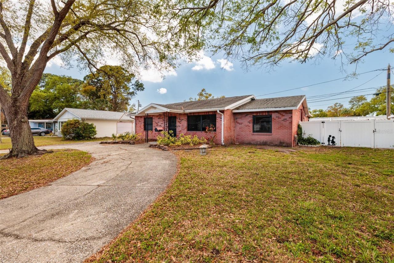 6822 21st Street N, Saint Petersburg, FL 33702 Photo