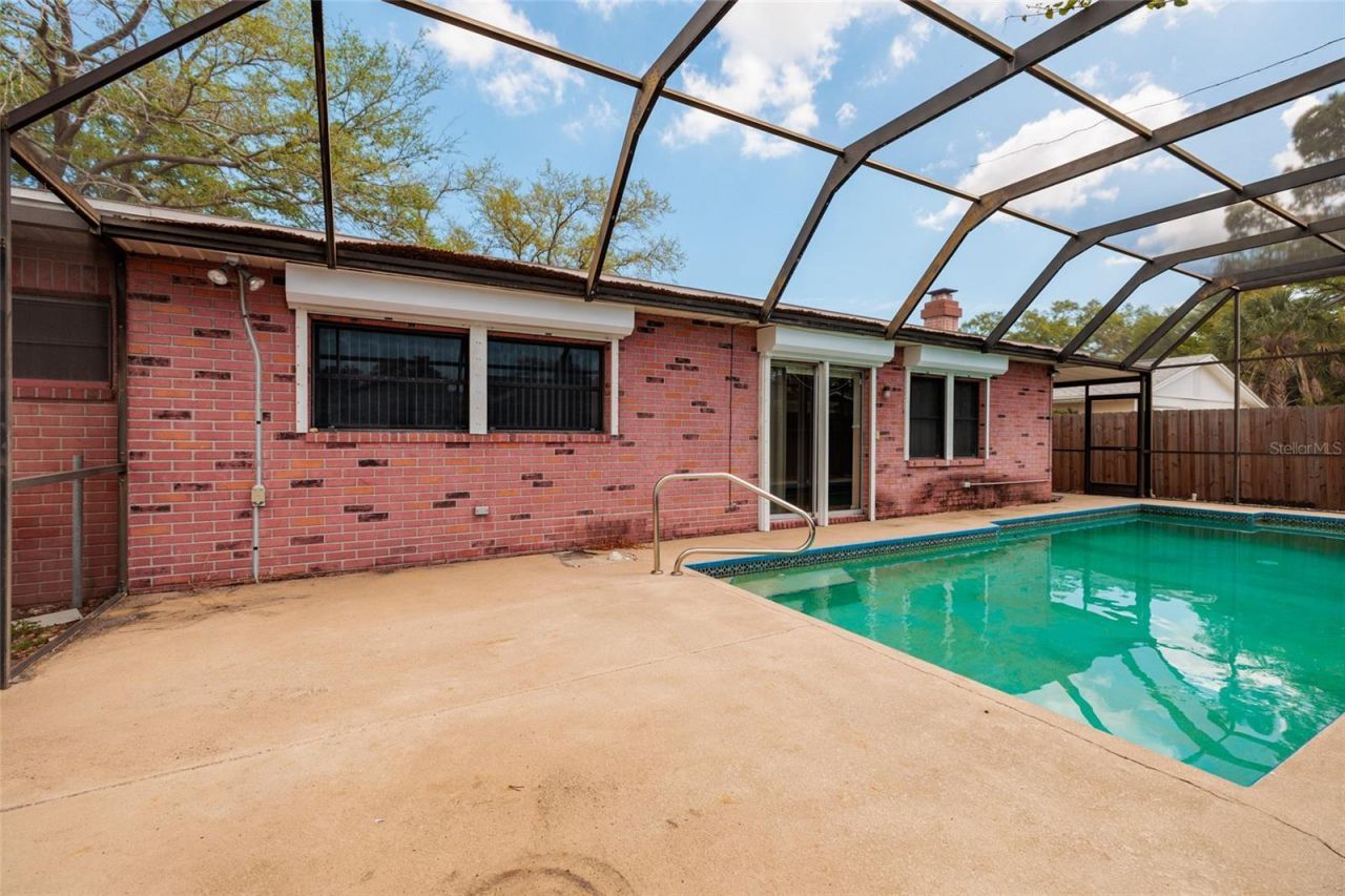 6822 21st Street N, Saint Petersburg, FL 33702 Photo