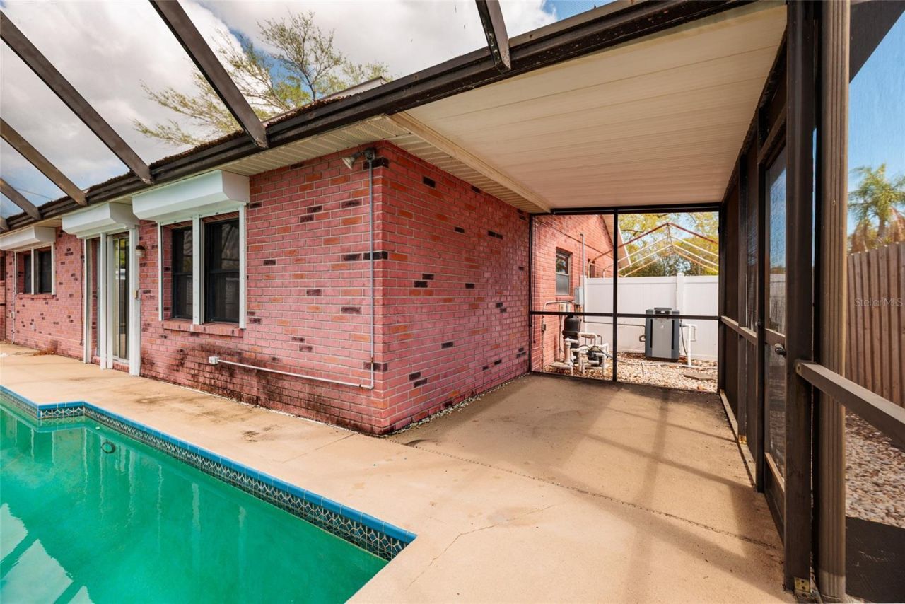 6822 21st Street N, Saint Petersburg, FL 33702 Photo