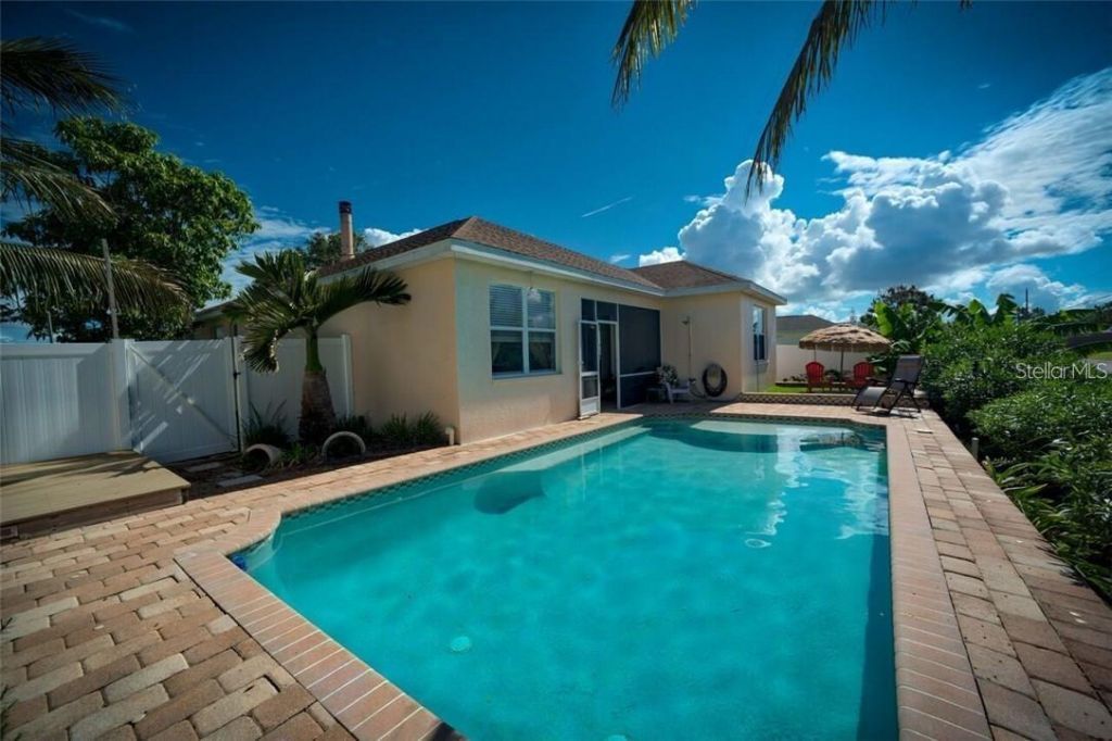 6614 64th Terrace E, Bradenton, FL 34203 Photo