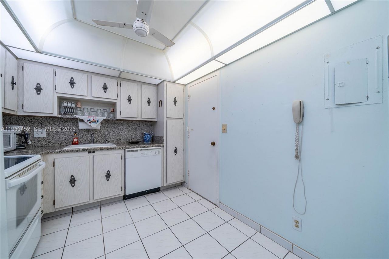 3800 S Ocean Dr, Unit 508, Hollywood, FL 33019 Photo
