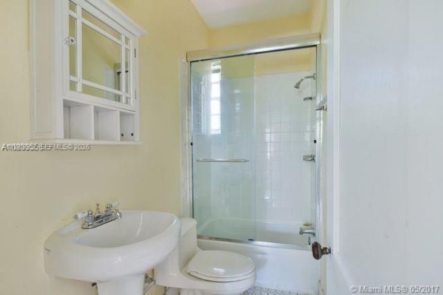 2000 S Miami Ave , Miami, FL 33129 Photo