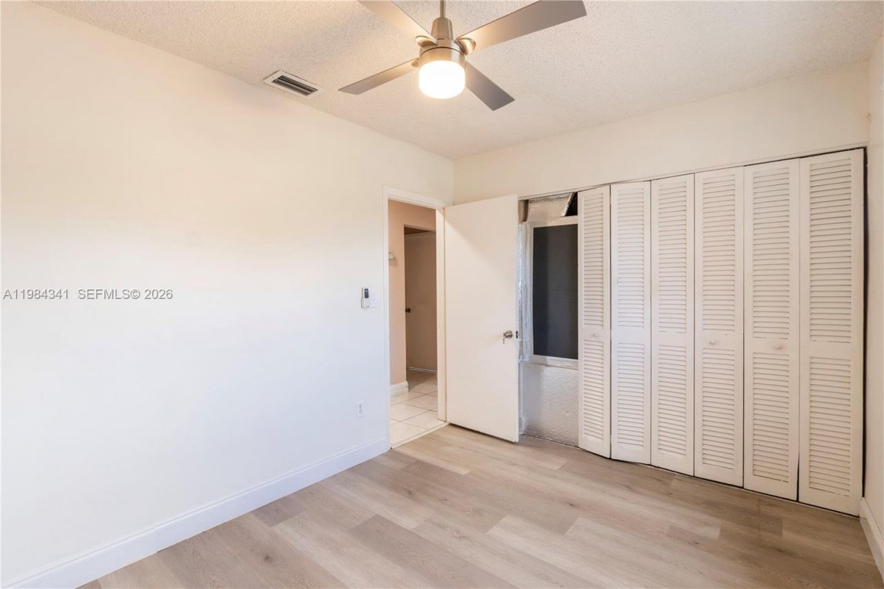 2791 Village Green Dr , Miami, FL 33175 Photo