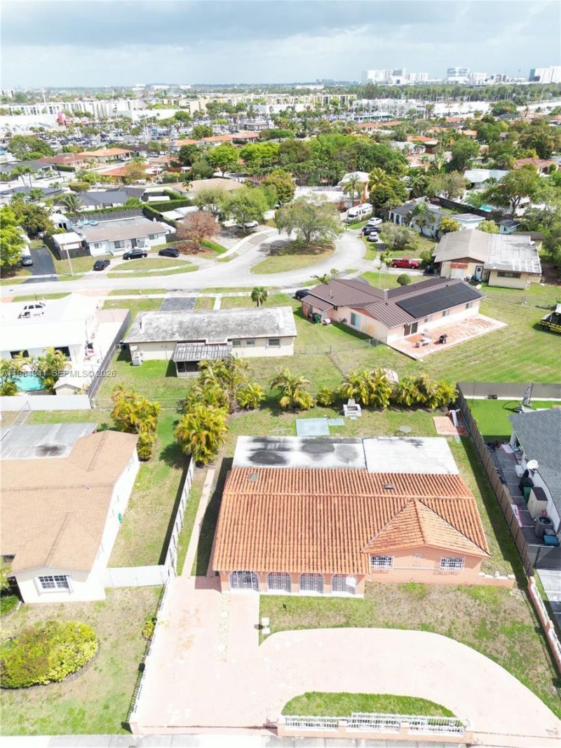 2791 Village Green Dr , Miami, FL 33175 Photo