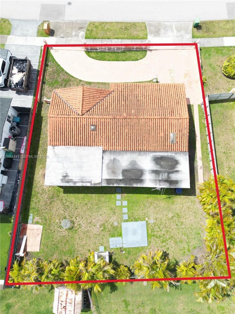 2791 Village Green Dr , Miami, FL 33175 Photo