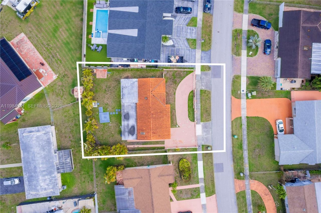 2791 Village Green Dr , Miami, FL 33175 Photo