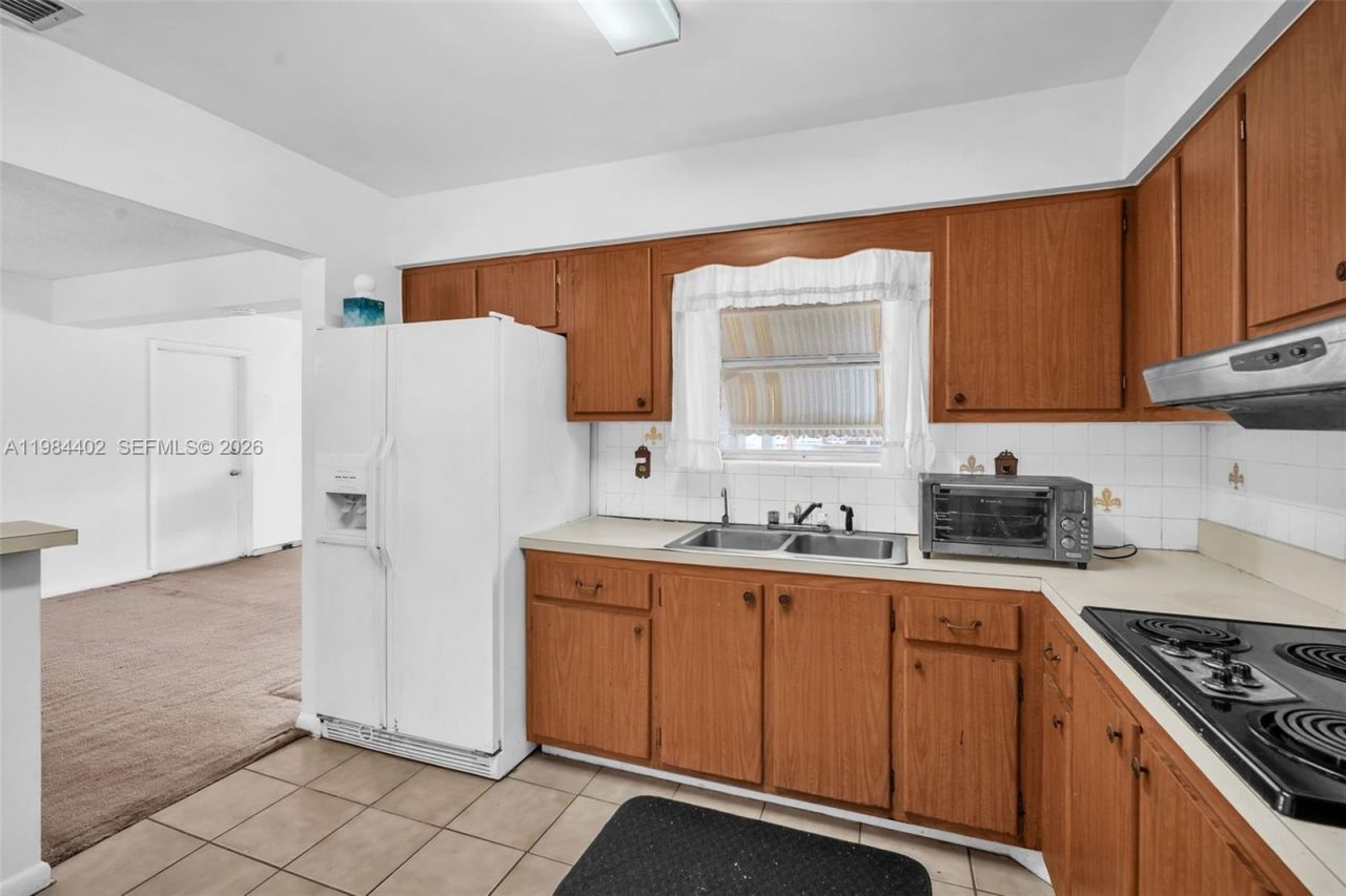 410 SW 71st Ave , Pembroke Pines, FL 33023 Photo