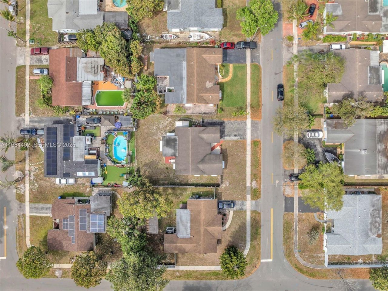 410 SW 71st Ave , Pembroke Pines, FL 33023 Photo