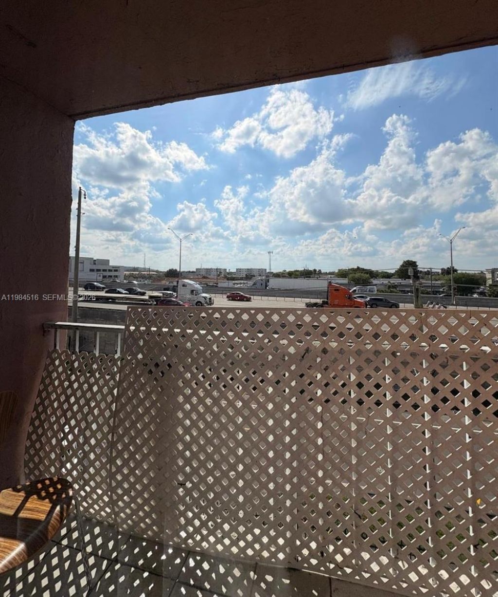 6175 W 20th Ave , Unit 309, Hialeah, FL 33012 Photo
