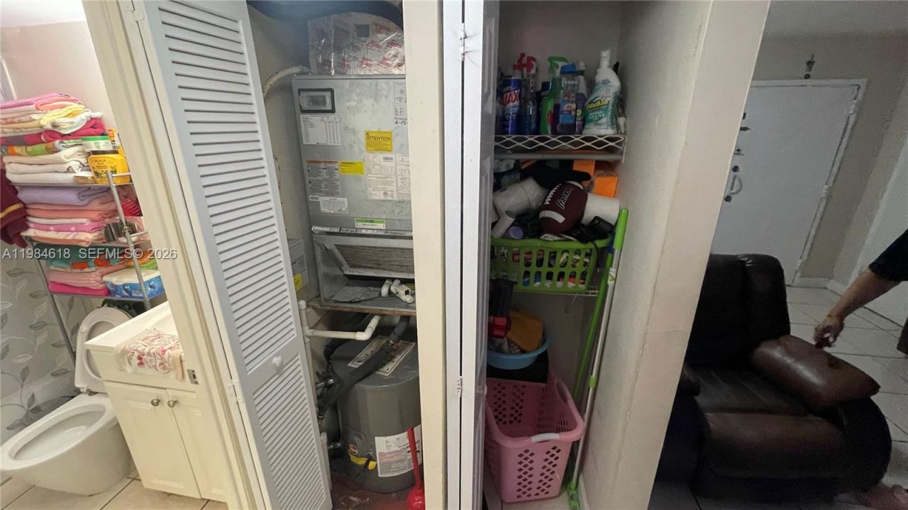 1805 W 56th St, Unit 113, Hialeah, FL 33012 Photo