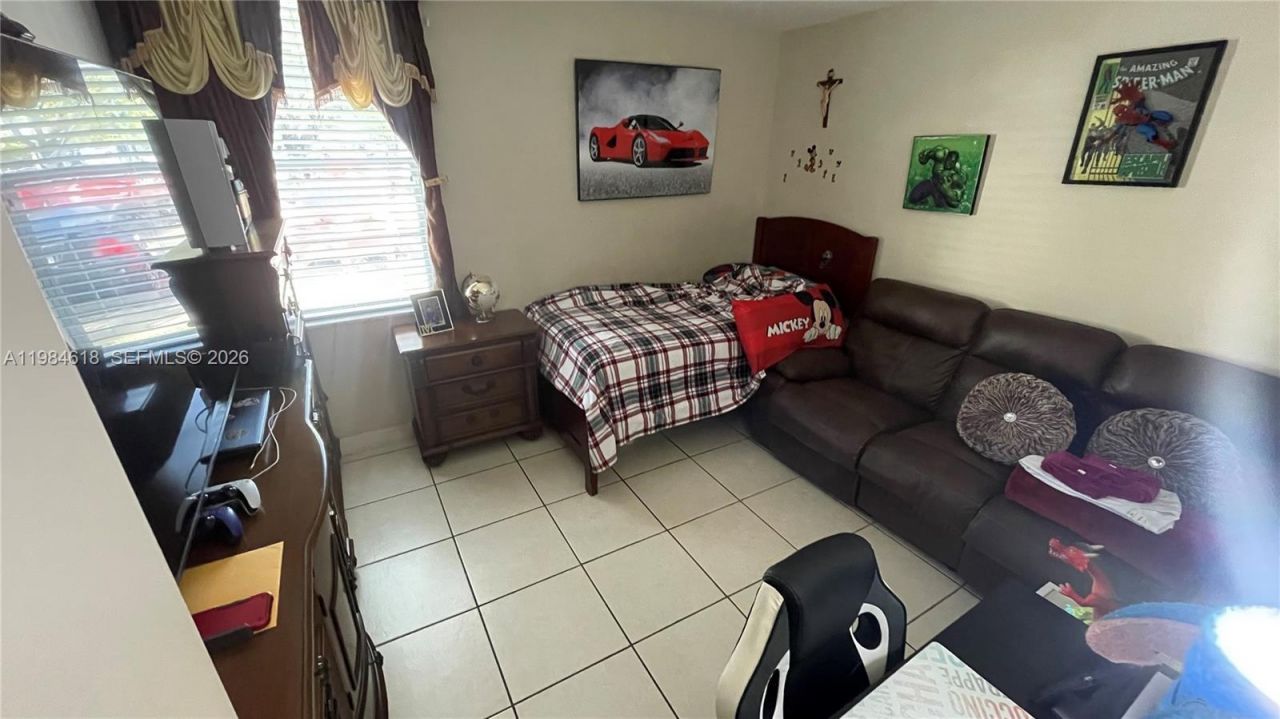 1805 W 56th St, Unit 113, Hialeah, FL 33012 Photo