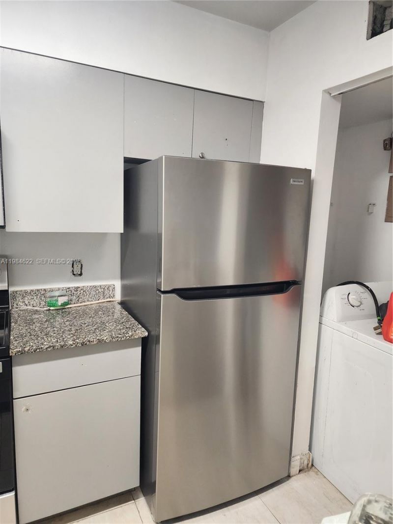2451 Centergate Dr, Unit 301, Miramar, FL 33025 Photo