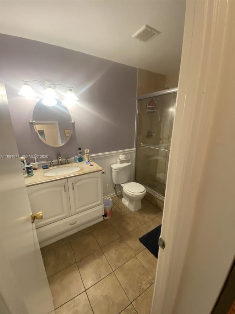 200 NE 14th Ave, Unit 419, Hallandale Beach, FL 33009 Photo