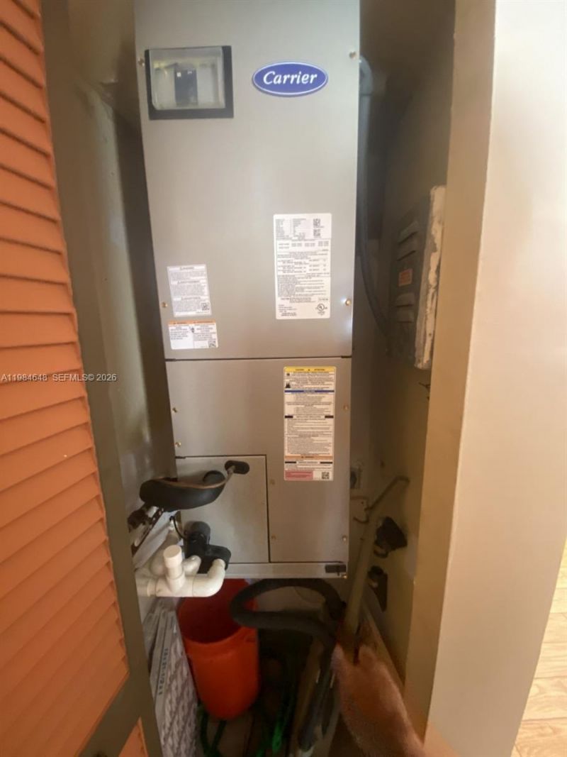 200 NE 14th Ave, Unit 419, Hallandale Beach, FL 33009 Photo