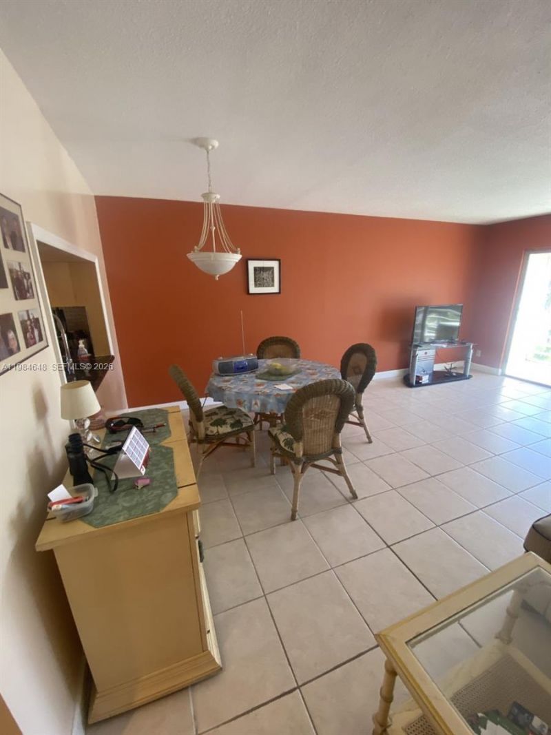 200 NE 14th Ave, Unit 419, Hallandale Beach, FL 33009 Photo