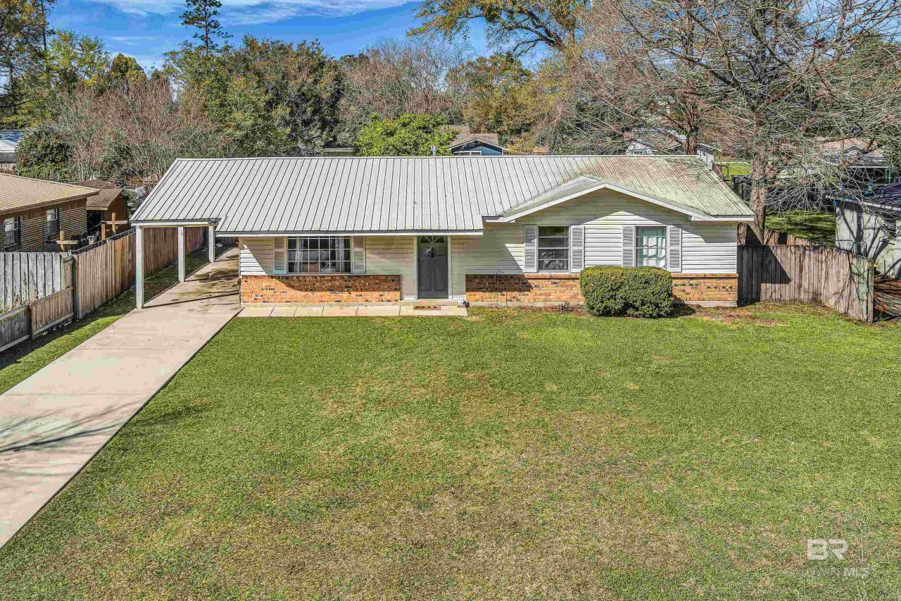 407 E Myrtle Avenue, Foley, AL 36535 Main Photo