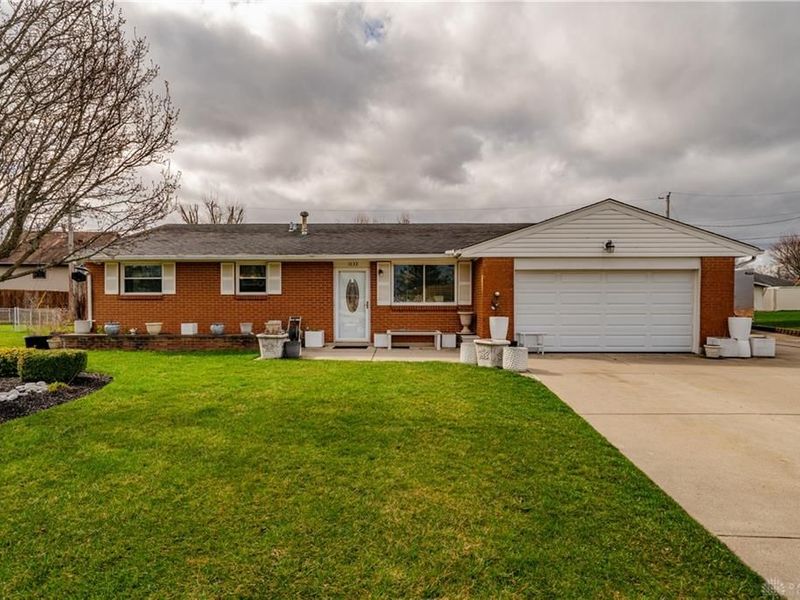 1033 Burchcliff Circle, West Carrollton, OH 45449 Photo 1