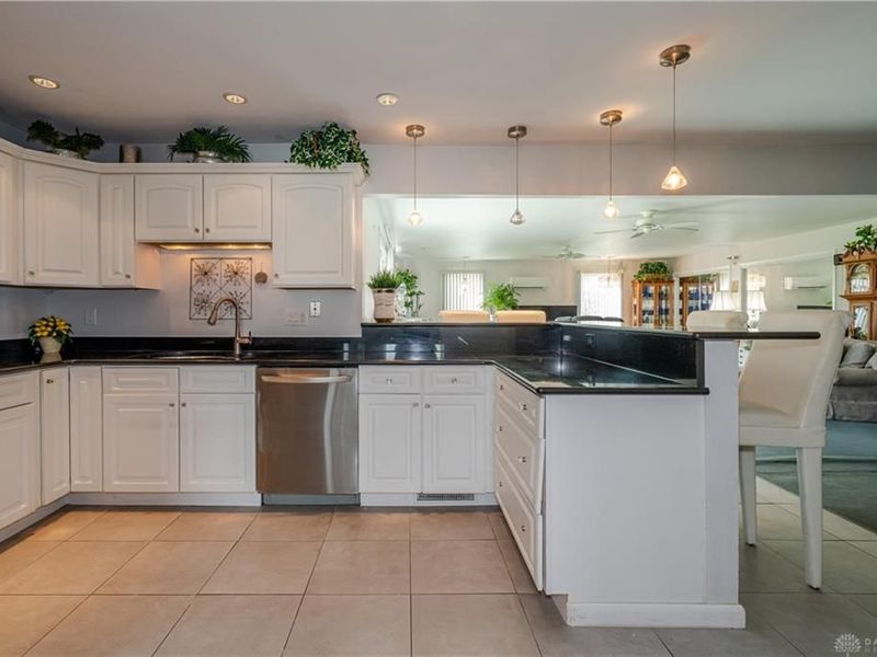 1033 Burchcliff Circle, West Carrollton, OH 45449 Photo 10