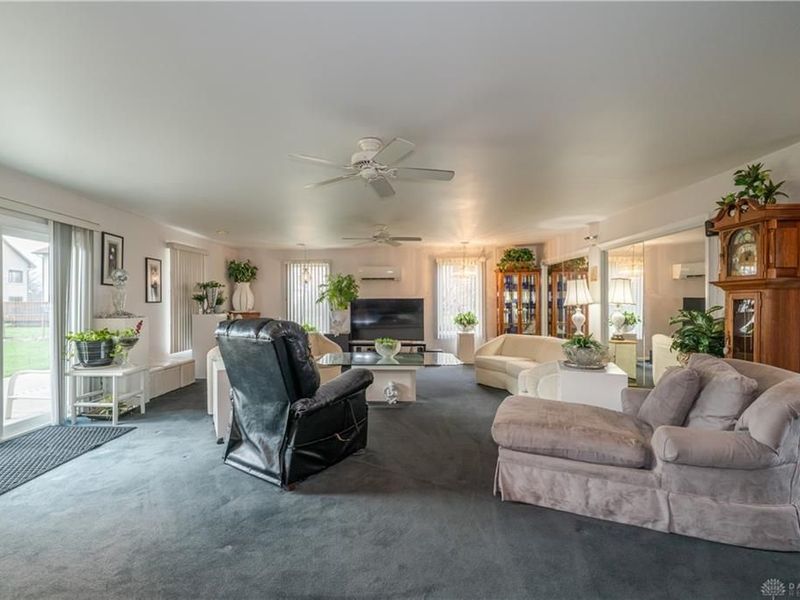 1033 Burchcliff Circle, West Carrollton, OH 45449 Photo 3