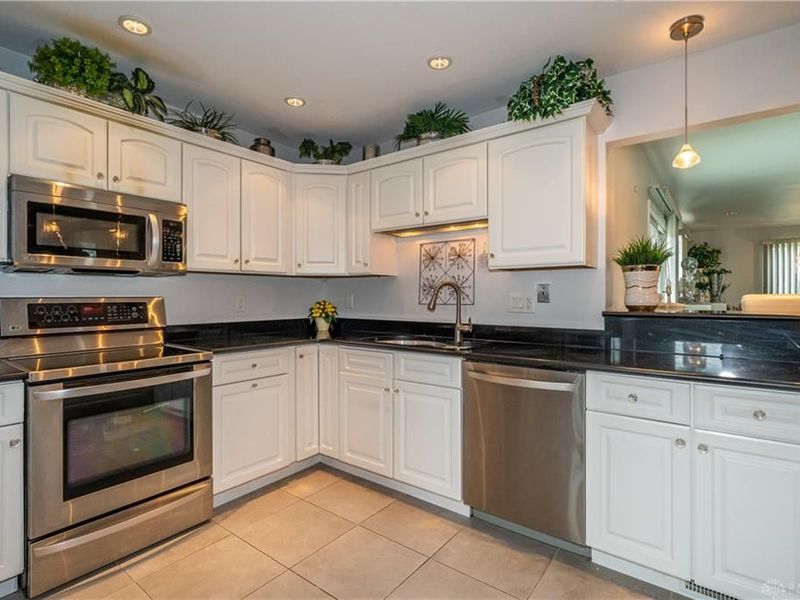 1033 Burchcliff Circle, West Carrollton, OH 45449 Photo 4