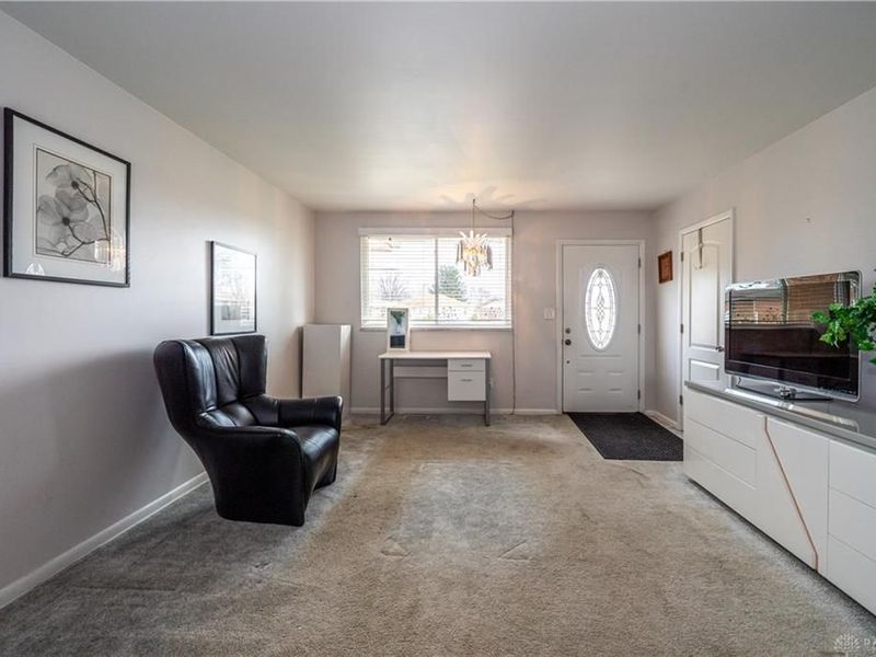 1033 Burchcliff Circle, West Carrollton, OH 45449 Photo 5