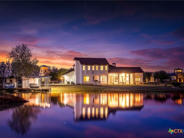 925 River Ranch Circle , Martindale, TX 78655