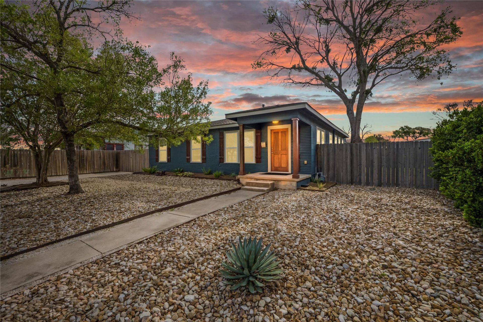 7803 Watson St, Austin, TX 78757 Main Photo