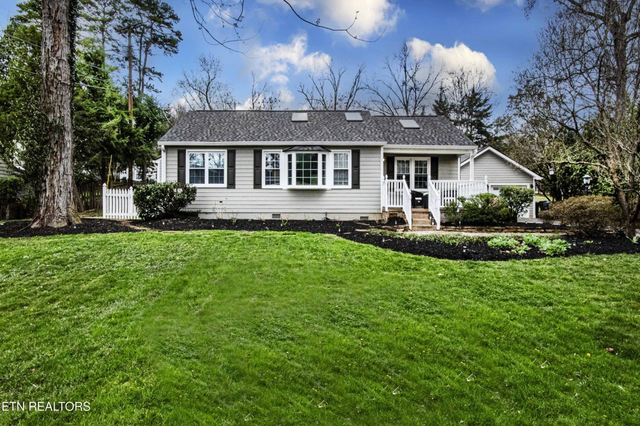 4011 Whitlow Ave, Knoxville, TN 37919 Main Photo