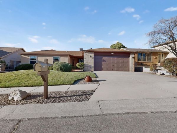 5523 Vista Sandia NE, Albuquerque, NM 87122