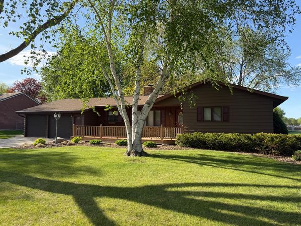 941 Mary Avenue, Willmar, MN 56201
