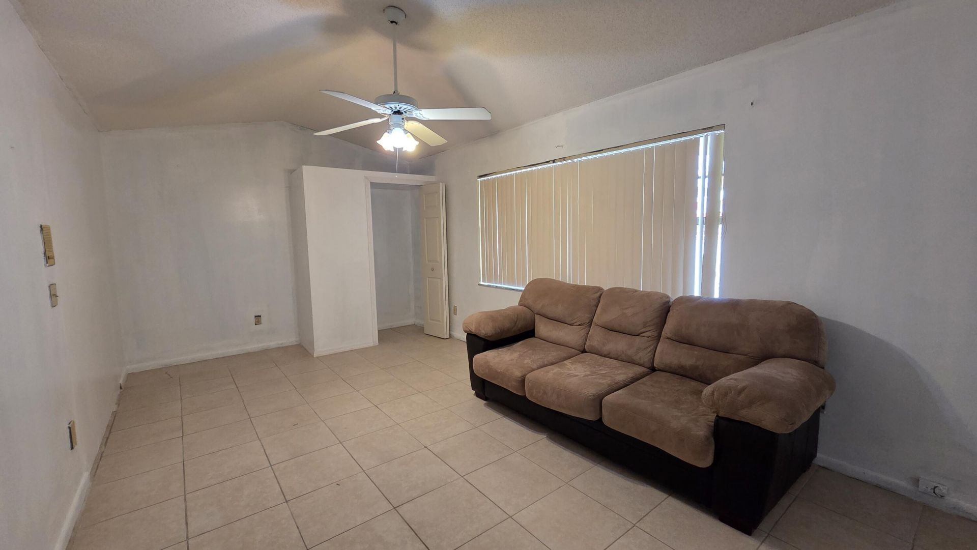 2249 SE Melaleuca Boulevard, Unit B, Port Saint Lucie, FL 34952 Photo