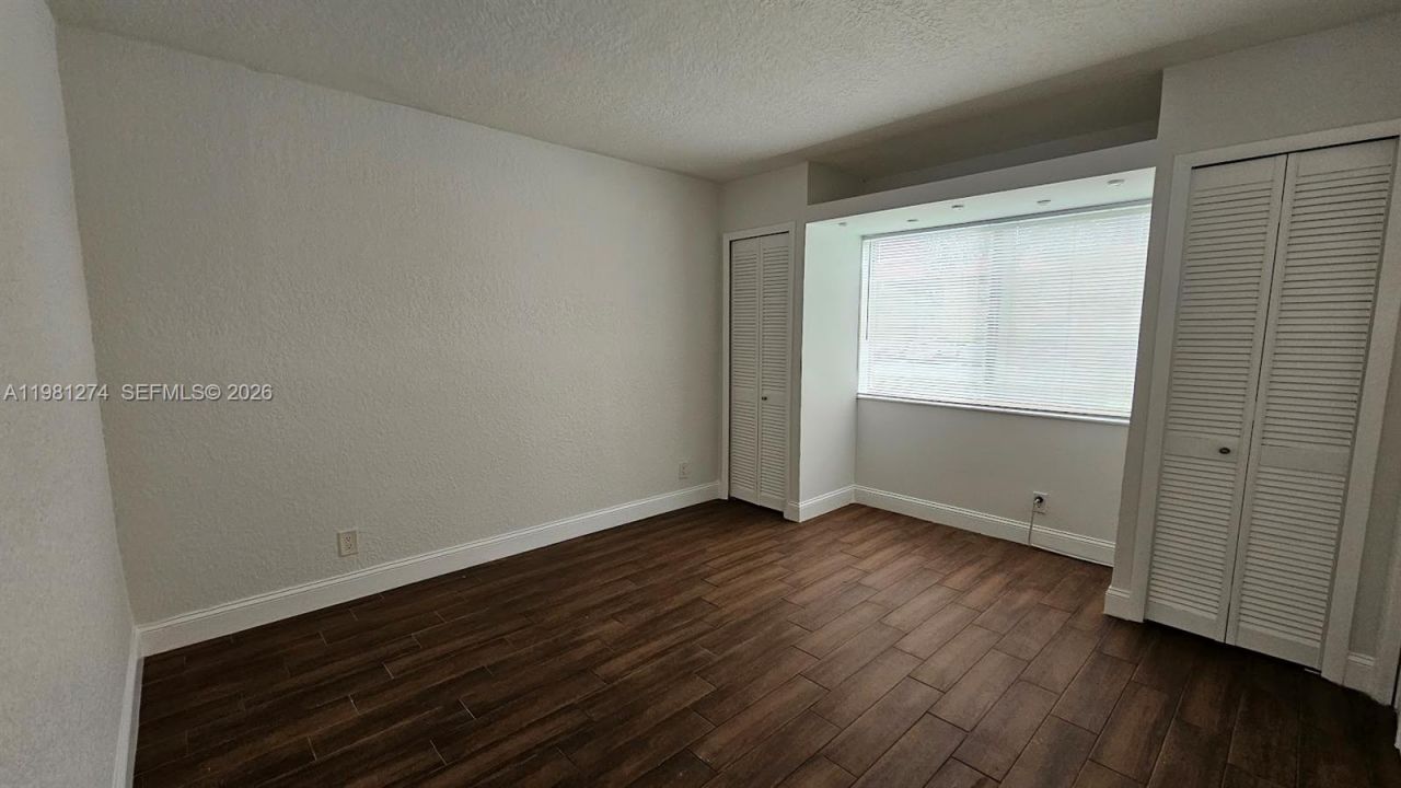 305 Lakeview Dr , Unit 101, Weston, FL 33326 Photo