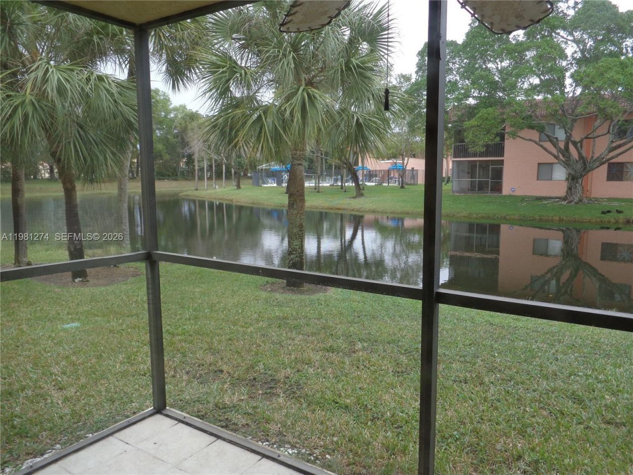 305 Lakeview Dr , Unit 101, Weston, FL 33326 Photo