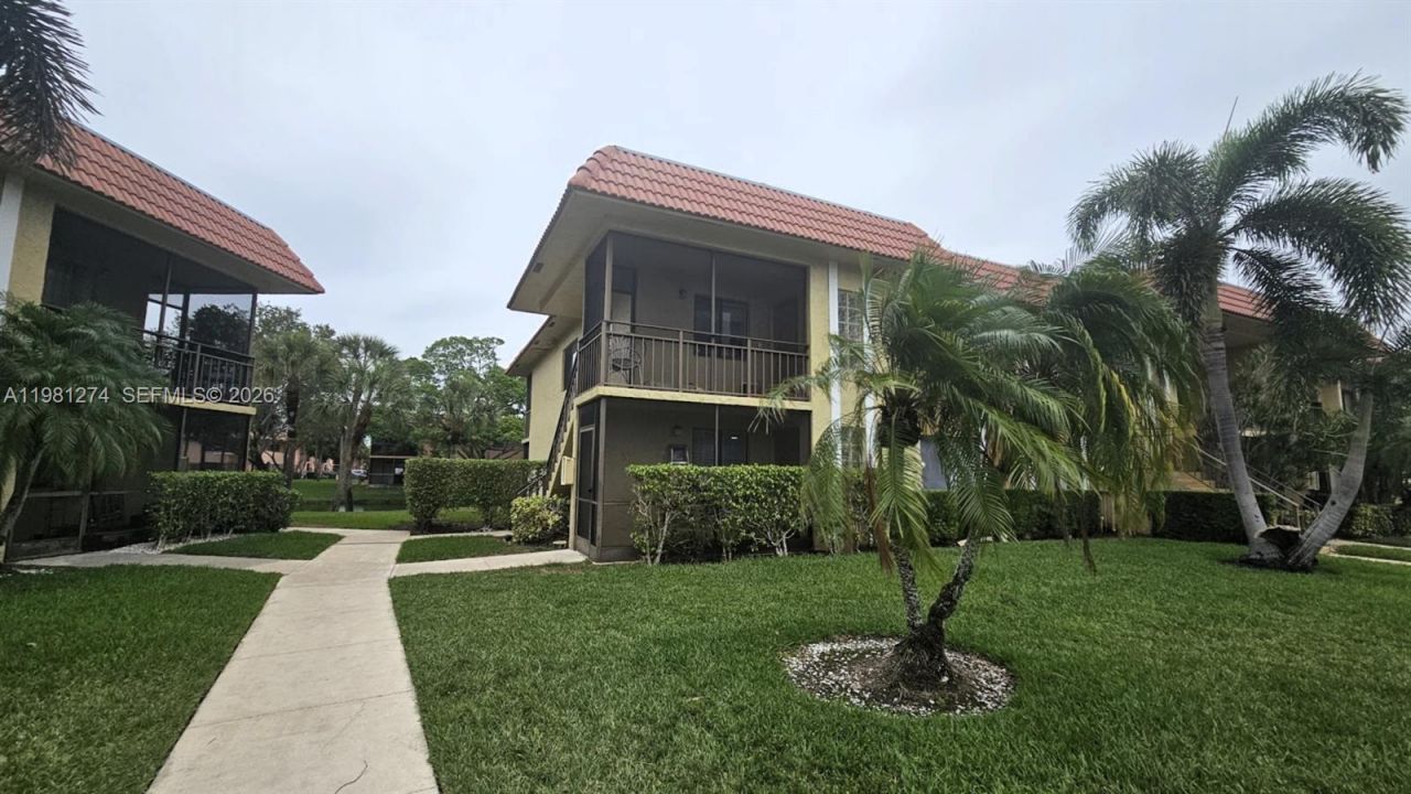 305 Lakeview Dr , Unit 101, Weston, FL 33326 Photo