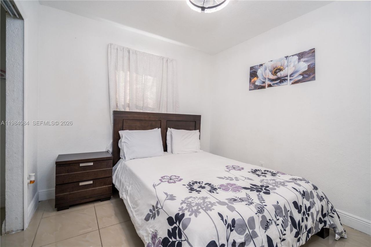 690 E 10th Ave, Unit Front, Hialeah, FL 33010 Photo