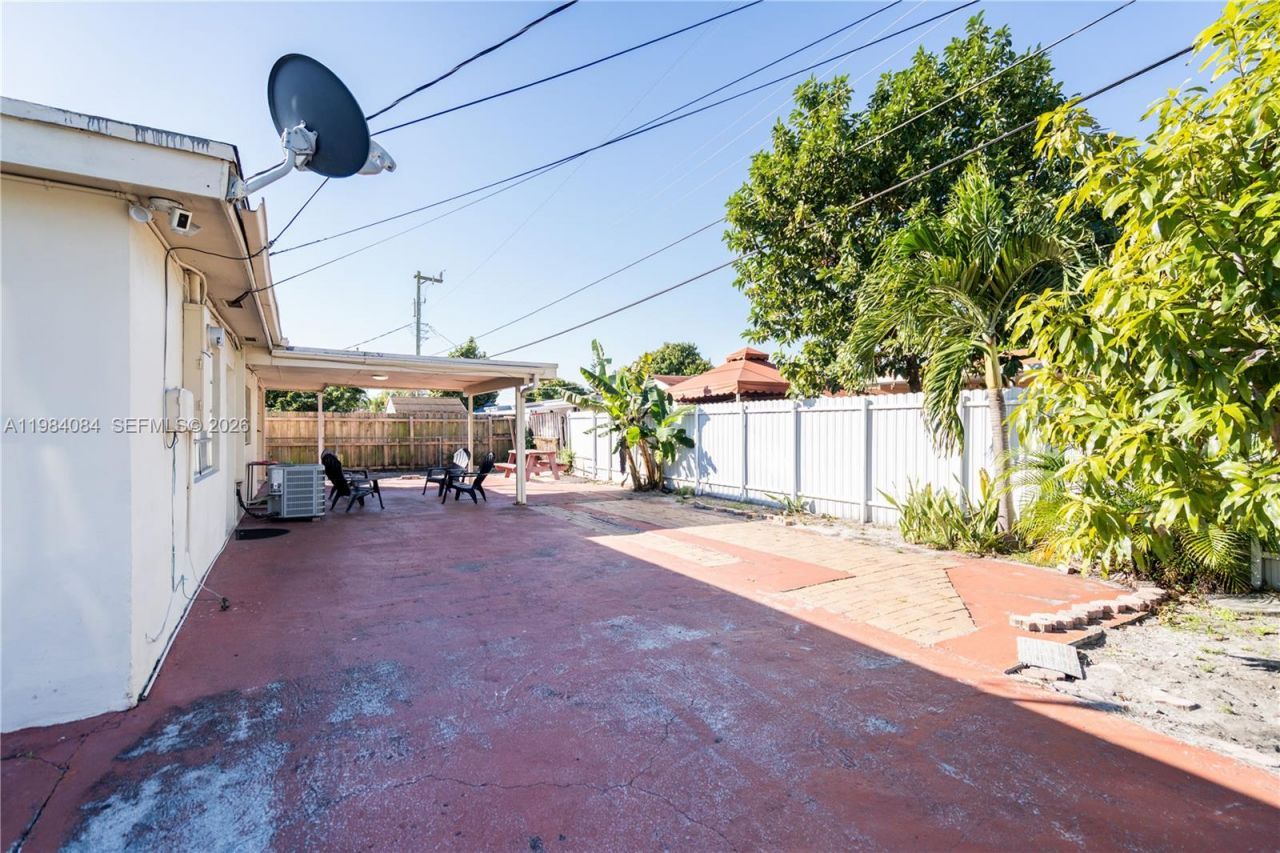 690 E 10th Ave, Unit Front, Hialeah, FL 33010 Photo