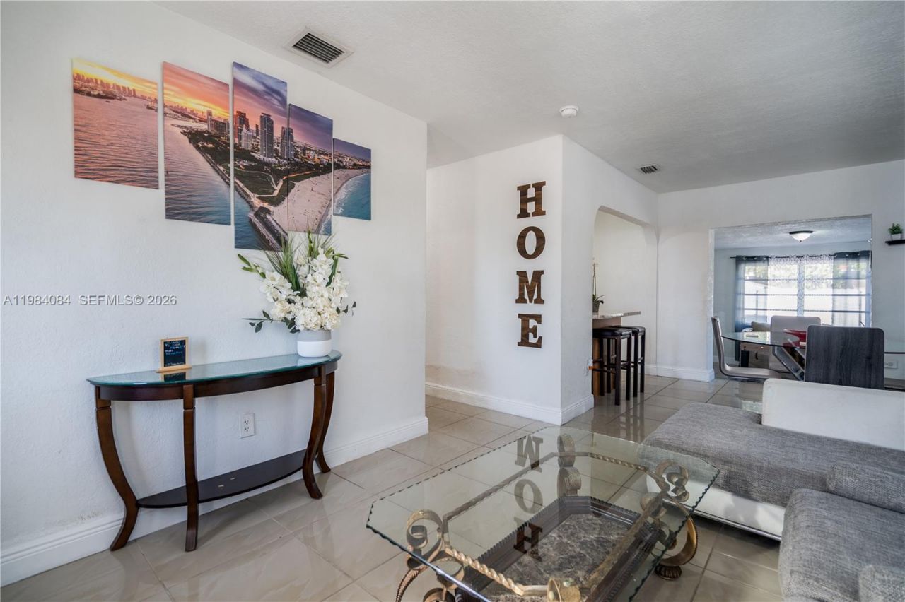 690 E 10th Ave, Unit Front, Hialeah, FL 33010 Photo