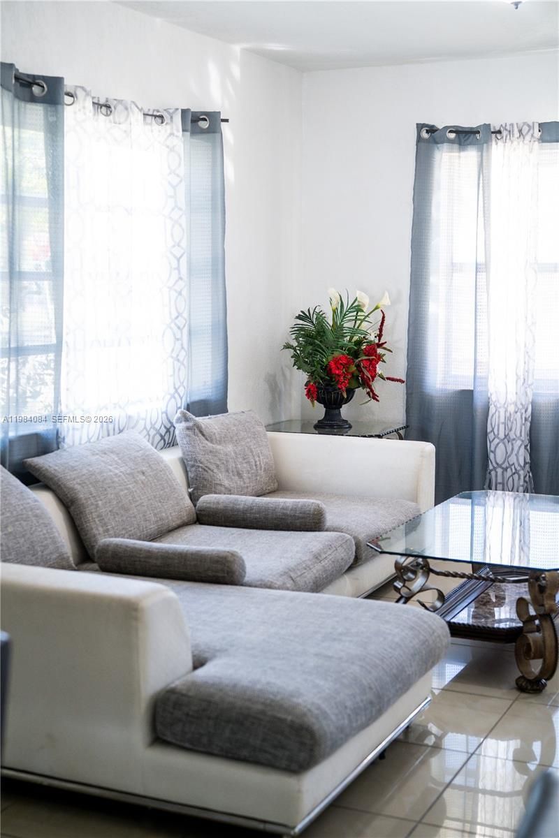 690 E 10th Ave, Unit Front, Hialeah, FL 33010 Photo