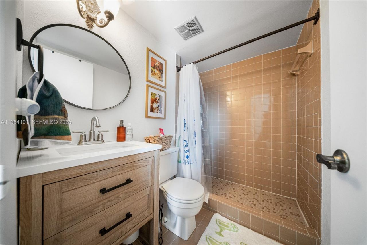 10141 Woodbury Ct , Pembroke Pines, FL 33026 Photo