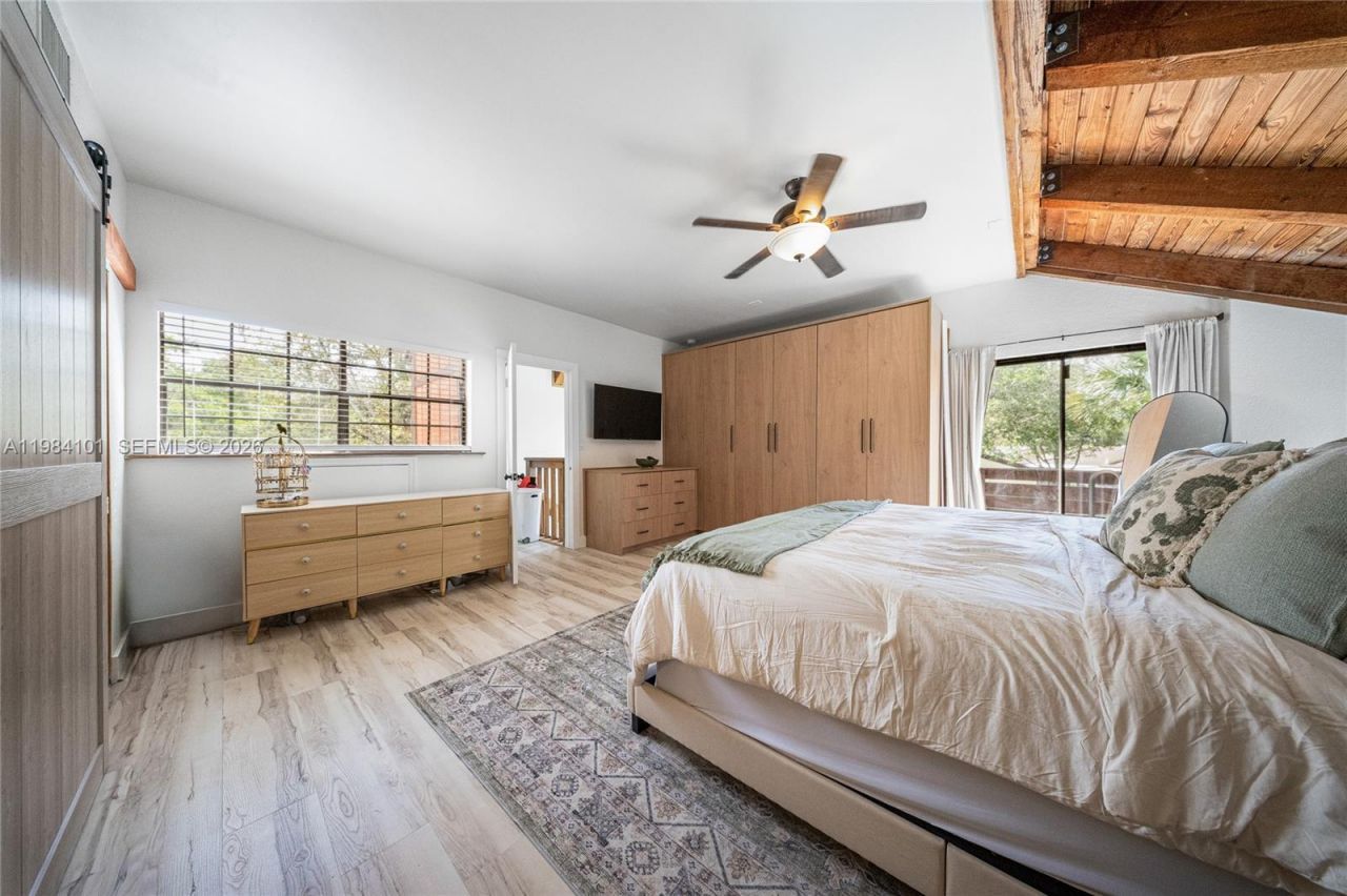 10141 Woodbury Ct , Pembroke Pines, FL 33026 Photo