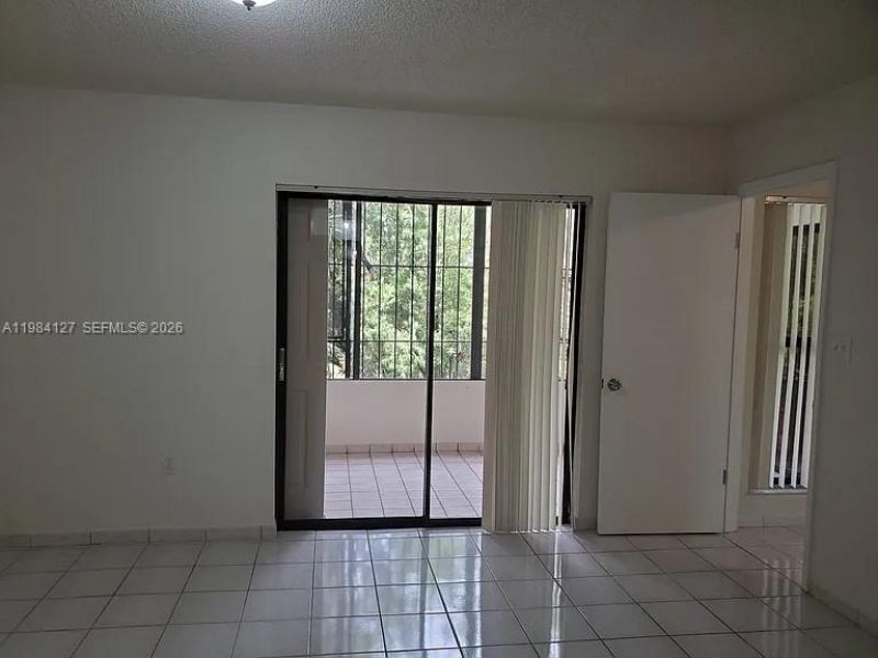 10885 NW 7th St, Unit 21-33, Miami, FL 33172 Photo