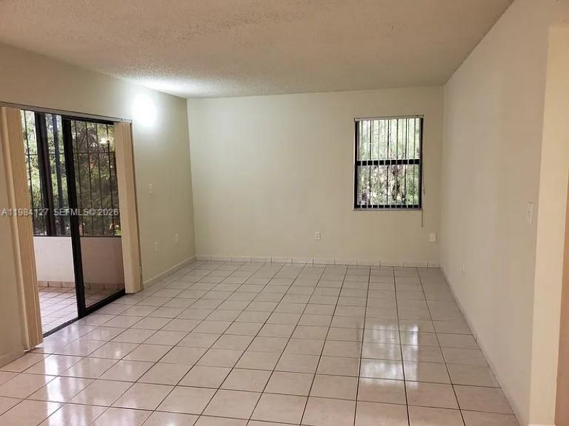 10885 NW 7th St, Unit 21-33, Miami, FL 33172 Photo